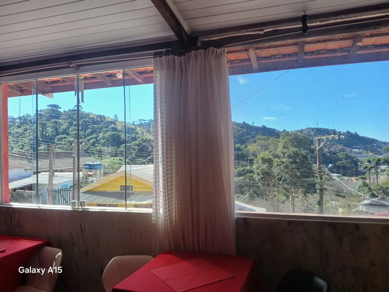 Casa da Dine Campos do Jordao pousada barata area externa 33