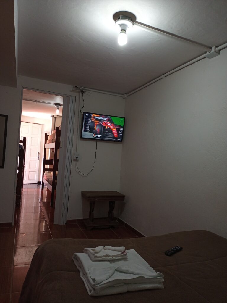 Casa da Dine | Pousada Aconchegante perto do Parque das Cerejeiras 15 Quarto externo