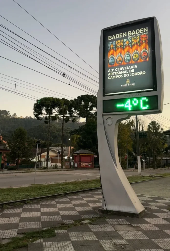 Casa da Dine | Pousada Aconchegante perto do Parque das Cerejeiras 4 Termometro marcando menos 4 graus